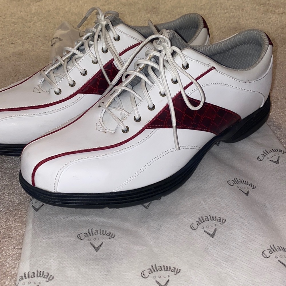 NWOT Callaway Women’s Golf Shoes Size 7.5